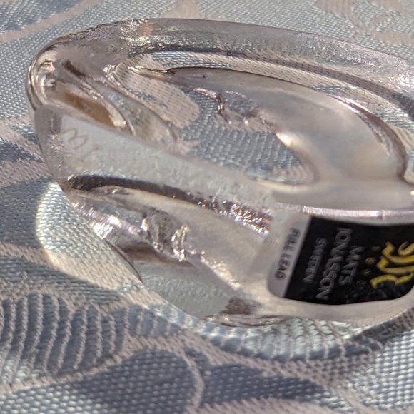 Vtg. Mats Jonasson Dolphin Sculpture Lead Crystal Signed Sweden 2" high x 2.5" - Picture 4 of 8